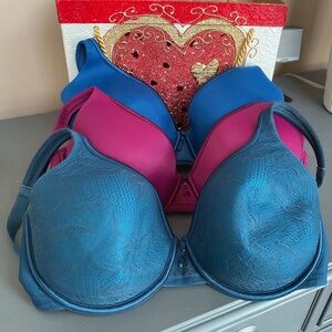 VALENTINE’S DAY SPECIAL!  VANITY, FAIR BUNDLE OF THREE CONVERTIBLE BRAS 34DD